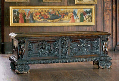 The coat of arms on this cassone can be identified as that of the Vitelli family of Città di Castello impaled with the same family. The upper elements consists of three fleurs-de-lis, above a calf with a palm. The iron hinges seem to be Nineteenth Century replacements. The back left foot has also been replaced.