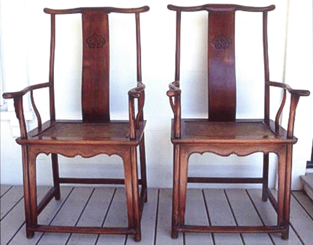 Leading the sale was this pair of huanghuali yoke back chairs from the Richard B. Hobart collection, which hit within their presale estimate, selling for $460,000.