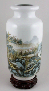 A Republic period vase decorated with a continuous landscape commanded $264,000.