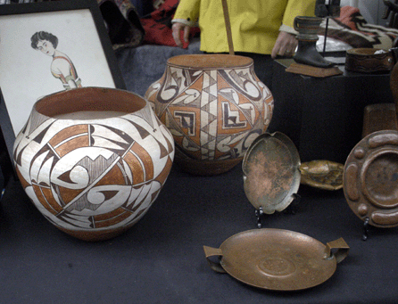 Coming to Brimfield from Michigan, dealer Tim Hill offered some fine Acoma pots and various Native American wares. ⁈ertan's