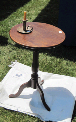 Jim Woodruff, Chester, N.J., was offering an early candlestand, possibly Shaker. ⁂rimfield Acres North