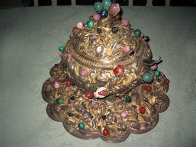 Buccellati silver soup tureen in 25 silver gilt with ladle set, tray and lid, with 97 fruit-colored gemstones.