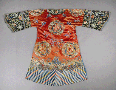A late Nineteenth Century Chinese silk kimono went for $7,480.