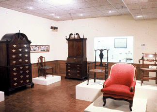 Organized by Failey for the Society for the Preservation of Long Island Antiquities, the Bicentennial exhibition "Long Island Is My Nation" was an overdue look at the decorative arts of one of the earliest settled regions of New York. Left is the labeled Thomas Townsend chest-on-chest from the Gardiner collection, auctioned by Christie's in 2005.