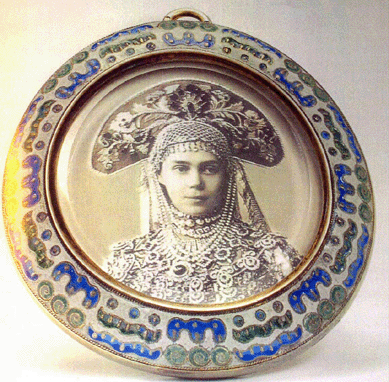 Feodor Ruckert, enamel card frame, Nineteenth Century, silver and enamel, 2½ inch diameter, ALR Ref #N09.468.