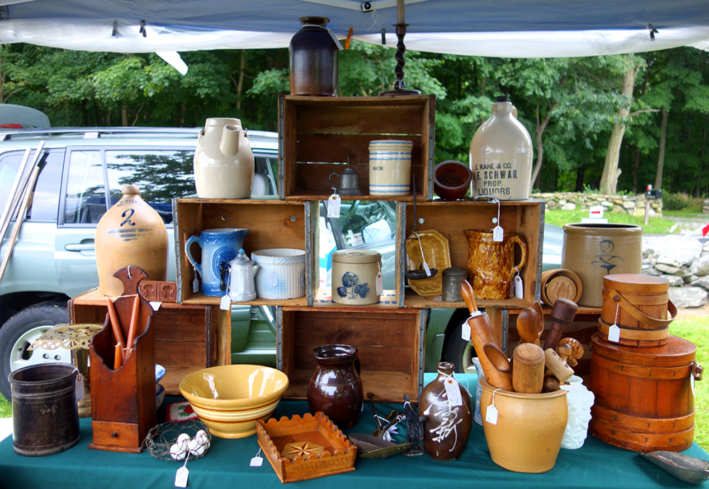 7-24 Antiques In The Church Yard Worldly things  DSC05161