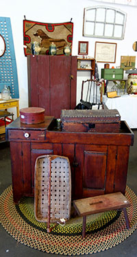 Gurley Antiques Gallery  DSC05352_small