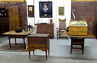 John Melby Antiques  DSC05367_small