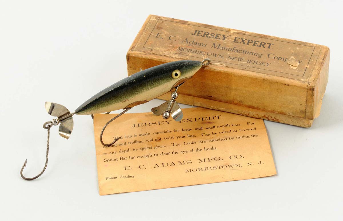 Vintage Fishing Tackle Box and Lures (*includes a few Heddon