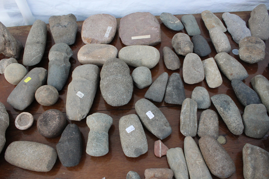 Prehistoric Native American stone tools, many from what today is the<br>St Louis area, were being offered by Don Griffin, Pittsfield, Ill. —Hertan’s