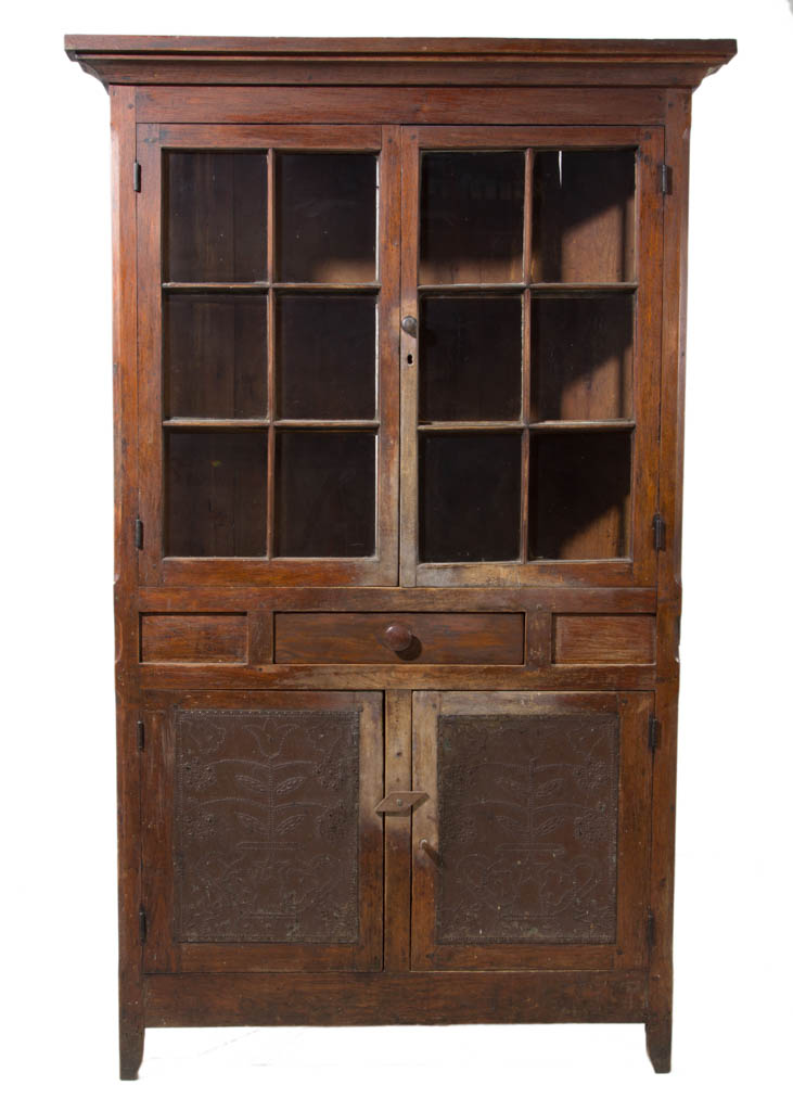 Virginia corner cupboard ($ 5/8,000).