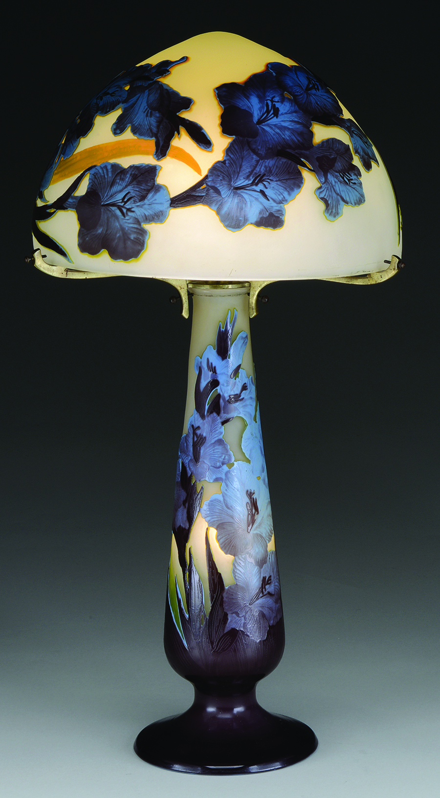 Illustrated on page 144 in Alistair Duncan’s book on Galle lamps, this four-color example was signed on both the shade and the base. With very detailed flowers and leaves, it was the highest priced Galle piece in the sale, bringing $ 47,400.