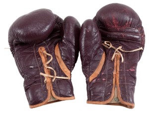 ali gloves