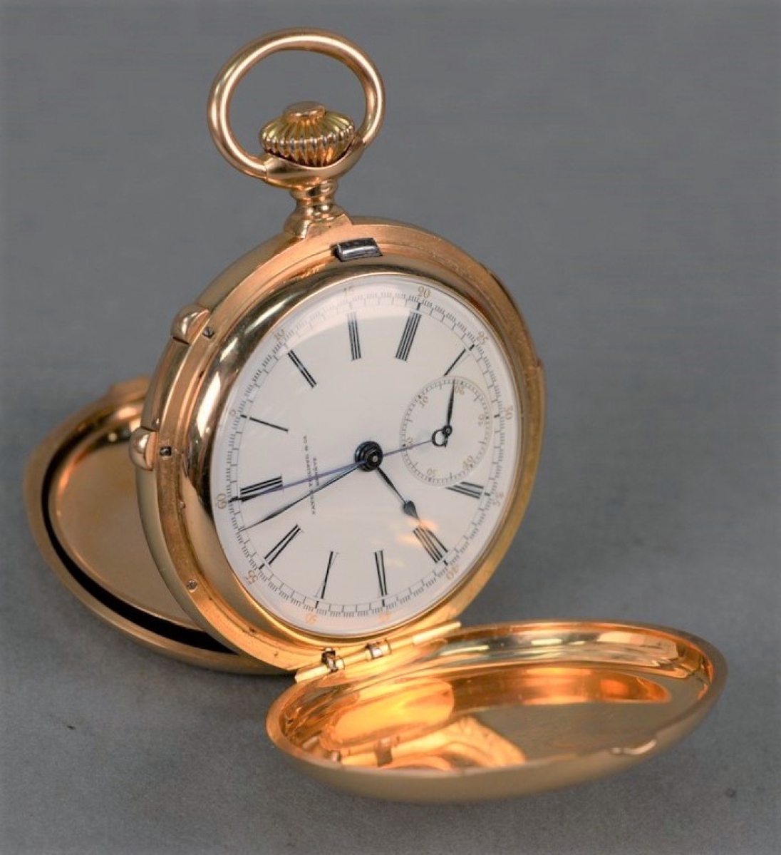 Bidding was rapid for this Patek Philippe minute repeater chronometer, in an 18K closed face case, with two stopwatch hands plus a second hand marked Patek Philippe and Co. The chronometer achieved $32,500, well over estimate.