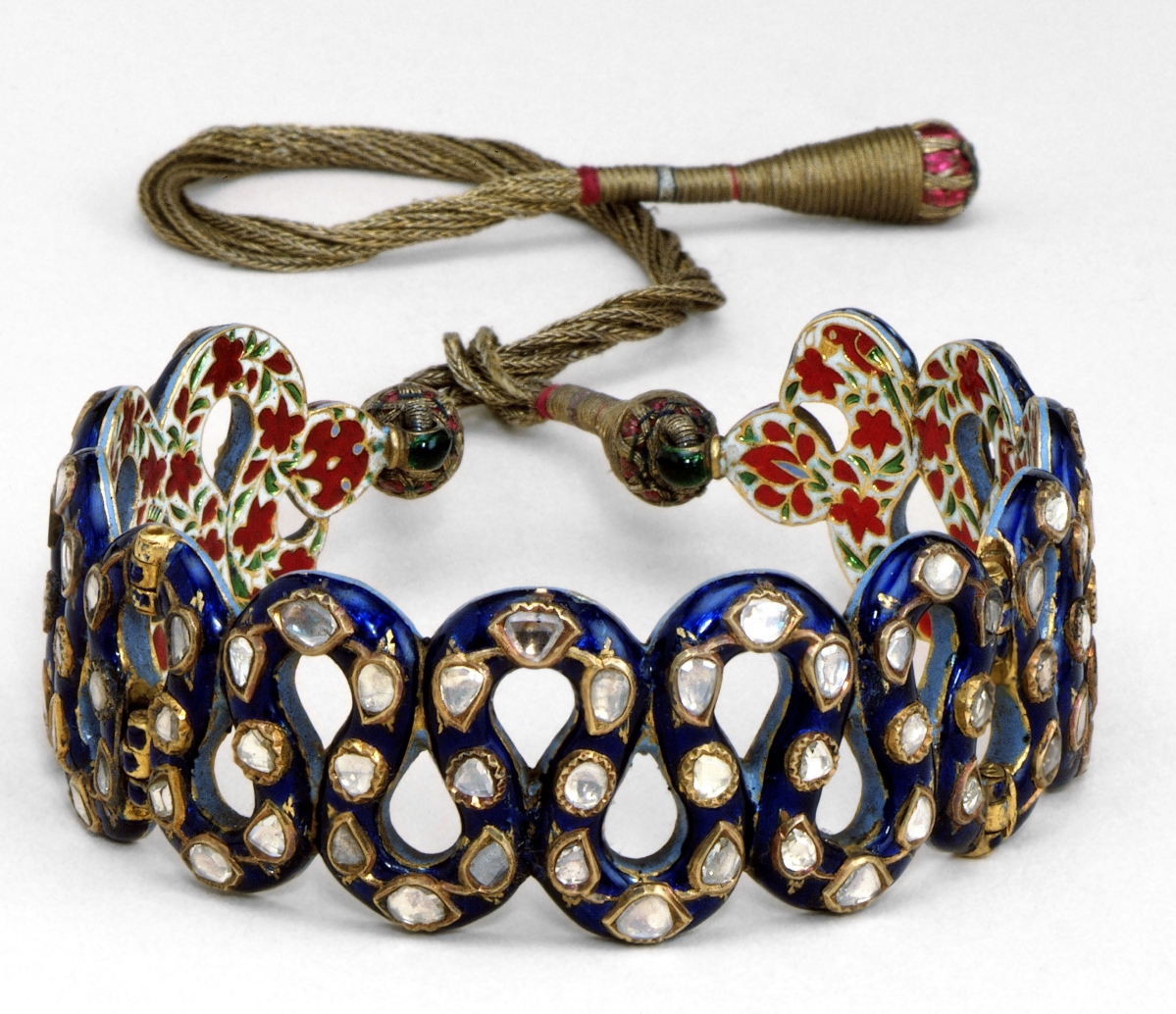 Gold and enamelled bracelet set with diamonds, shown at the Great Exhibition, made in Rajasthan by an India artist, circa 1850. ©Victoria and Albert Museum, London