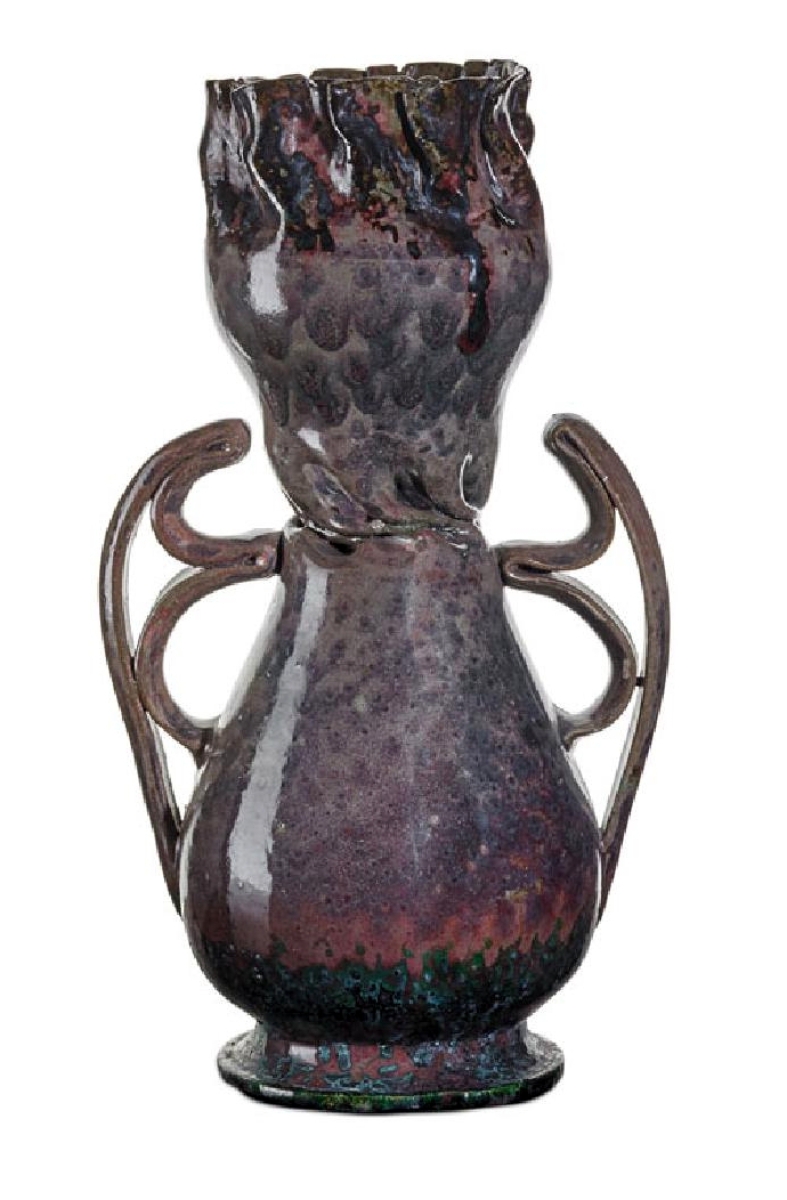 From the Martin Eidelberg collection came “the best piece of George Ohr we’ve ever had,” according to David Rago. It sold within the uprights at $87,500. Eidelberg purchased it and 21 other objects from a horde discovery that included “hundreds, if not thousands of vases, mugs, inkwells and ceramic oddities” from the Biloxi ceramicist.