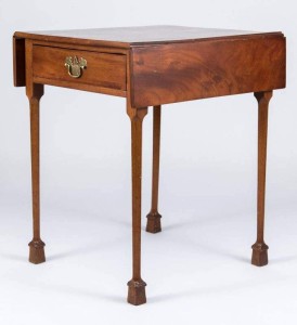 Southern furniture showed encouraging strength. This Pembroke table with “guttae”feet, attributed to Petersburg, Virginia, smashed its $ ,000 estimate to sell at $27,140.