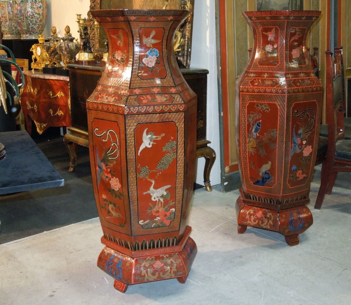 A pair of 5-foot-tall Japanese-style painted urns made in Italy were available from Roberto Cocozza, Rome and Milan, Italy.