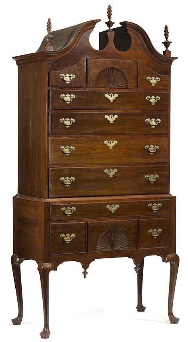 Known as the Quincy family highboy, this Massachusetts Queen Anne carved mahogany piece had been inherited by Josiah Quincy. It was accompanied by a genealogical chart which indicated that it came from “the old house.” Among other career highlights, Quincy was president of Harvard from 1829 to 1845. The highboy sold to a phone bidder for $13,800.