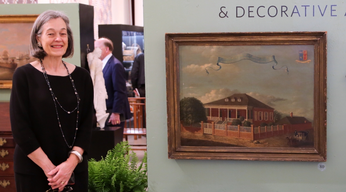 Lynda Cain, vice president and department head for the American furniture, folk and decorative arts department, stands with the top lot of the day, a Samuel Felsted 1778 oil on canvas painting depicting a planter’s house in Jamaica. Felsted was a multidisciplinary artist with ties to Philadelphia, having been inducted in the Philadelphia-based American Philosophical Society in 1771. The painting found interest across the board, finally settling at $100,000 to a bidder from the trade.
