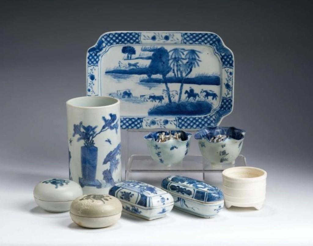 The sale included several lots of Chinese porcelains, including several pieces from the Hatcher cargo. A group of nine late Ming blue and white “Kraak” and transitional porcelains salvaged by Captain Hatcher in 1985 realized $52,800.