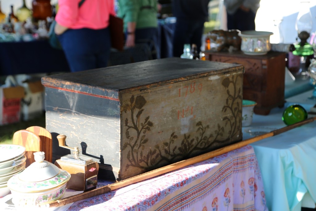 Taylor Antiques, Mashpee, Mass., featured this 1789 officer’s painted pine chest. The dealer believed it to be Confederate.                               —J&J At Brimfield Auction Acres