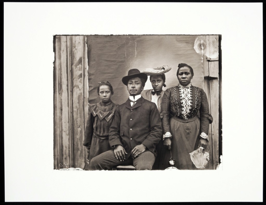 “James J. & Jeannie Bradley Johnson Family,” 1900.