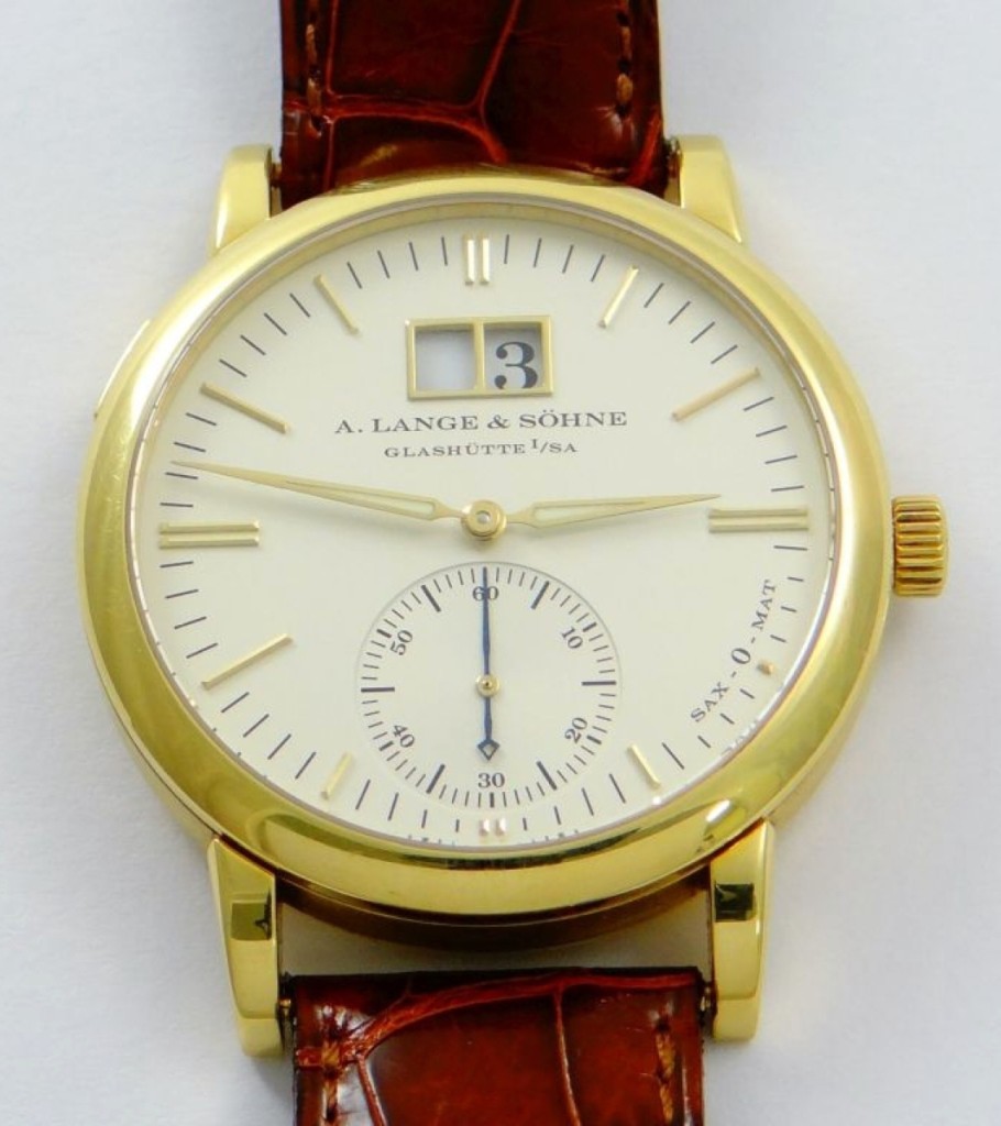 In an 18K gold case, an A Lange & Söhne Sax-O-Mat automatic wrist watch earned $11,000.