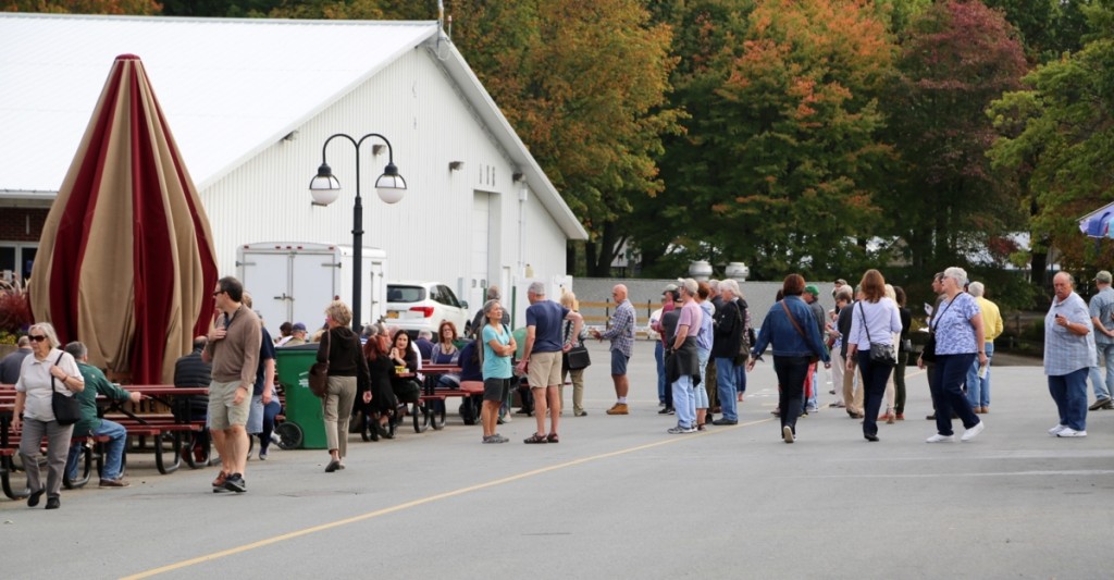 Buyers waited patiently before the opening bell at 10 am on Saturday morning.