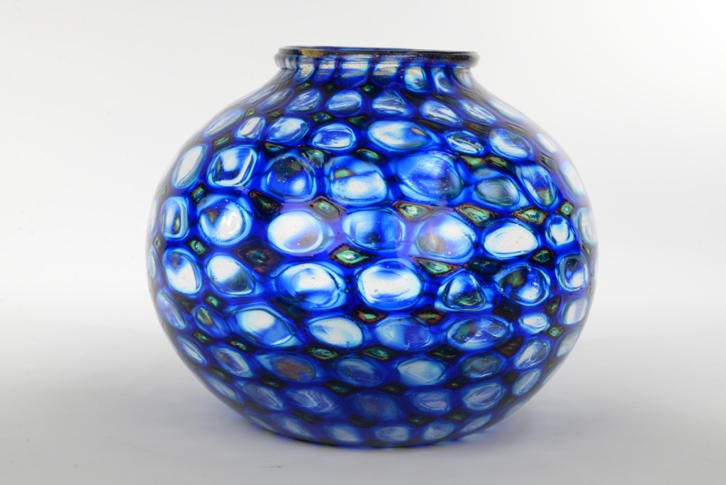 One of the presale highlights, this mosaic vase by Ercole Barovier did not disappoint when it closed at $108,000 ($30/50,000).
