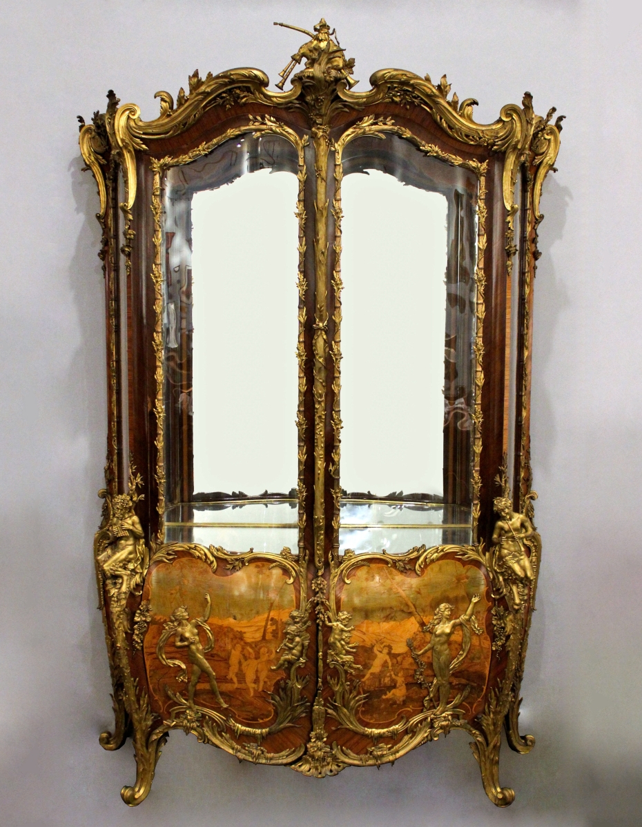 The top lot of the sale was this French Belle Époque ormolu-mounted kingwood marquetry and parquetry vitrine attributed to Joseph-Emmanuel Zwiener, mounts by Leon Message, circa 1895, that sold for $468,750 ($70/100,000)
