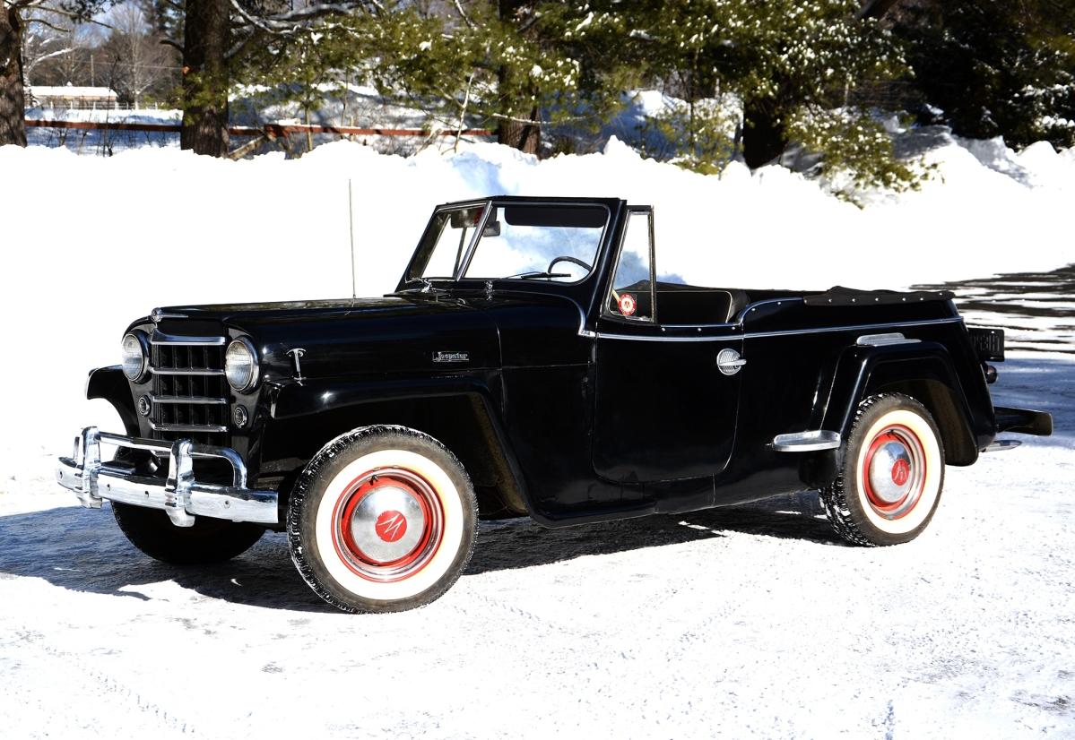 The only car in the sale was a 1950s Willy’s Overland Jeepster. It had 2016 New Hampshire plates and looked to be in running condition. It ended up as the highest priced item in the sale, realizing $10,580.