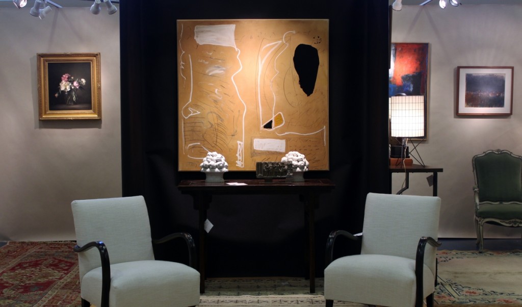 Framont of Greenwich, Conn., had an elegant booth combining both modern and traditional.