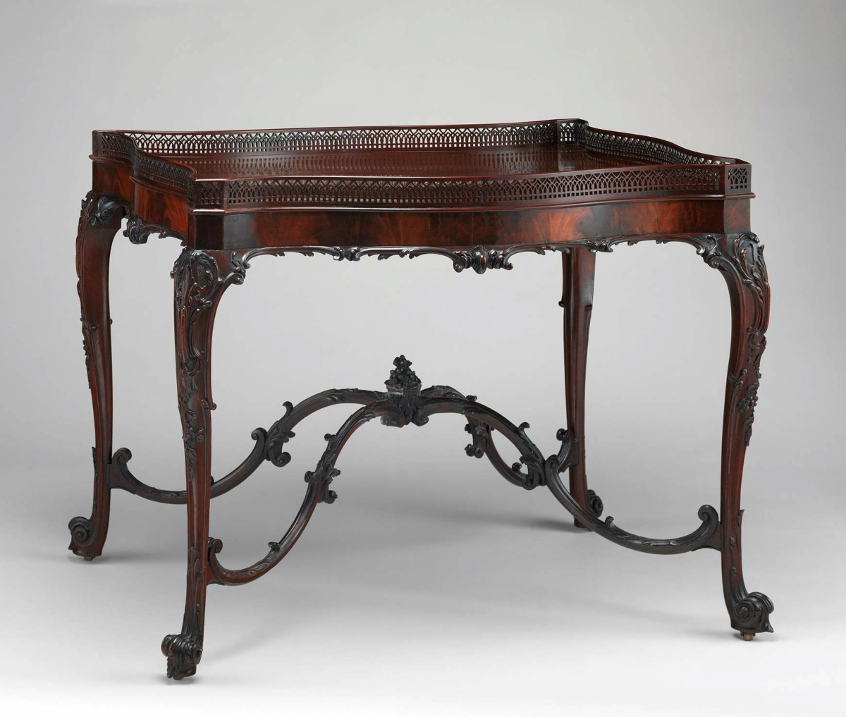 For this object, an unidentified furniture maker combined elements from two of Chippendale’s “China Table” designs. China table, England, circa 1755–60. Mahogany; 28¼ by 37¾ by 26½ inches. Metropolitan Museum of Art, gift of Irwin Untermyer, 1964. From “Chippendale’s Director: The Designs and Legacy of a Furniture Maker,” Metropolitan Museum of Art.