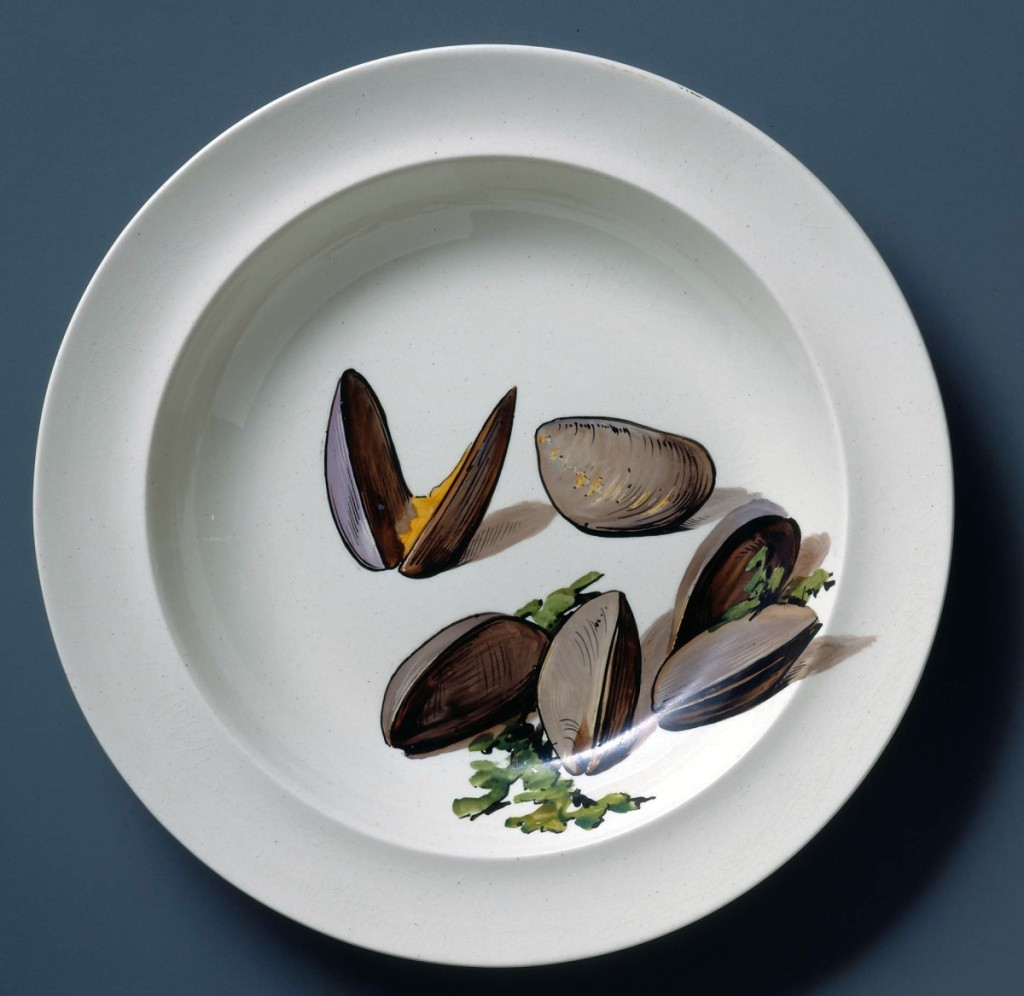 Earthenware (creamware) soup plate portraying mussels, Wedgwood Etruria Factory, Staffordshire, England, 1870–72. Campbell Collection of Soup Tureens at Winterthur.