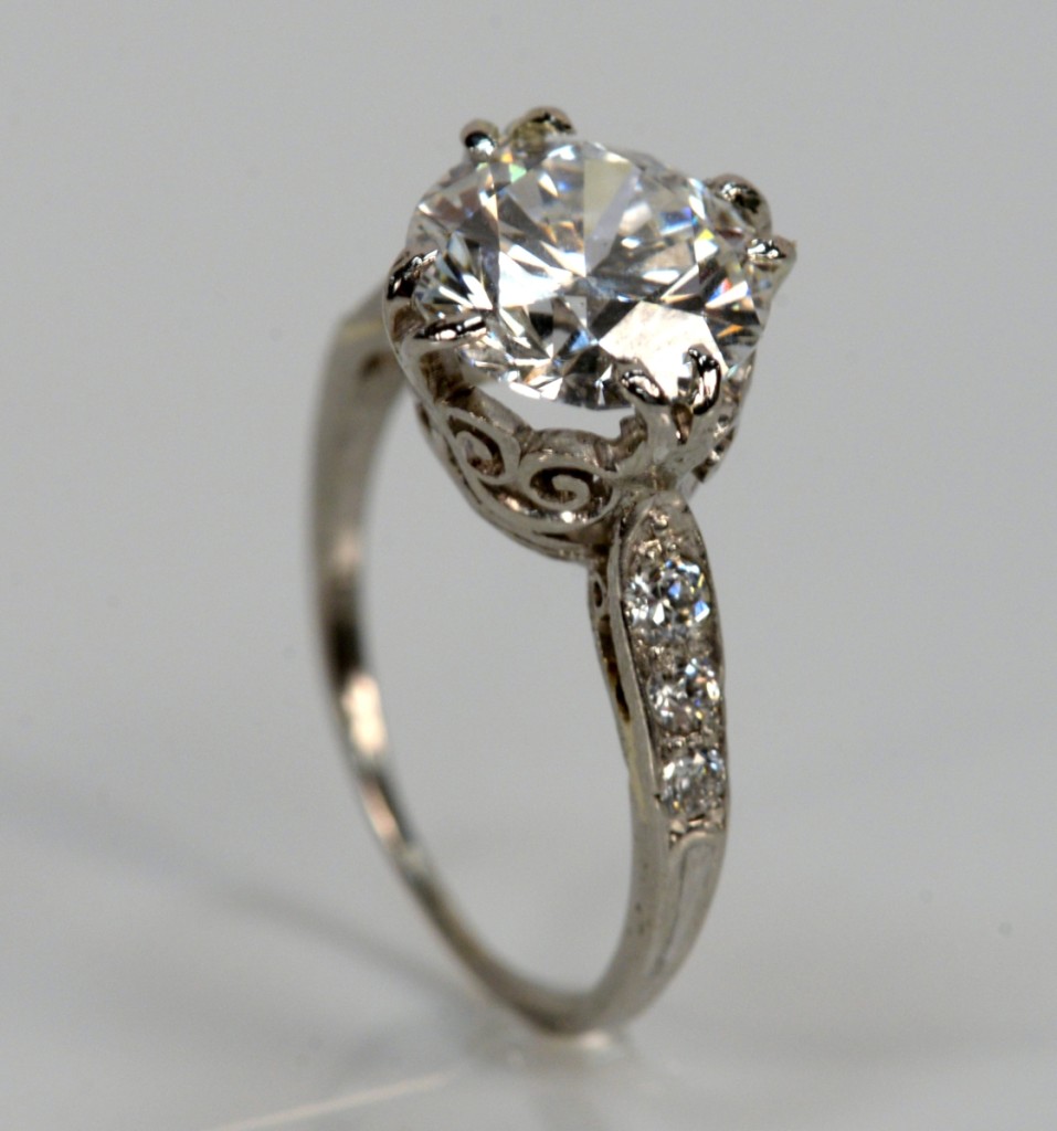 The highest selling jewelry lot in the sale was this 2.70-carat diamond engagement ring. There had been so much presale interest in the ring that Ed Nadeau Jr opened bidding on the ring at $37,000 and sold it for that, $44,400 with buyer’s premium ($25/40,000).