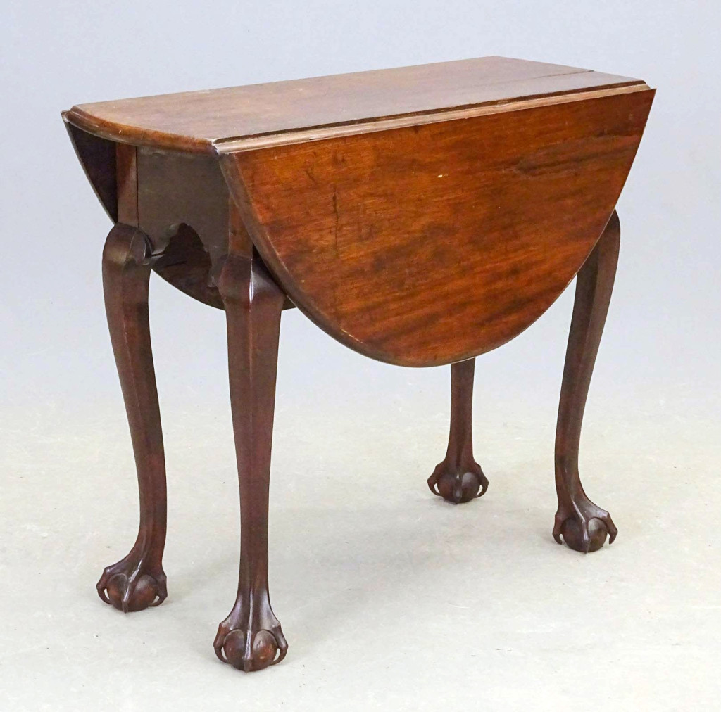 HAR Copake Chippendale Table