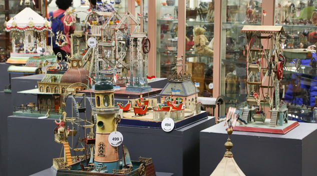 A selection of steam accessories from the Samuel Downey Jr collection. Quite colorful, they ranged from amusement rides and lighthouses to gondolas and castles.