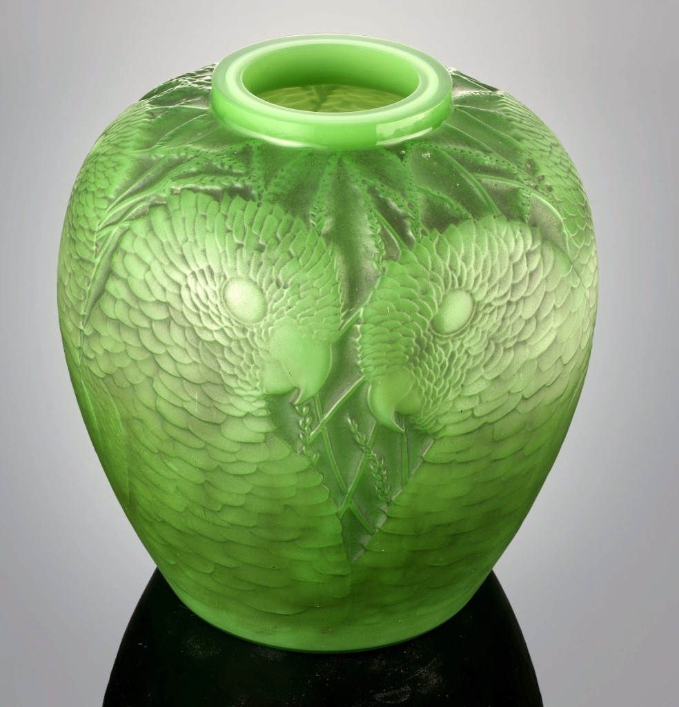 AB Bonhams Alicante Vase