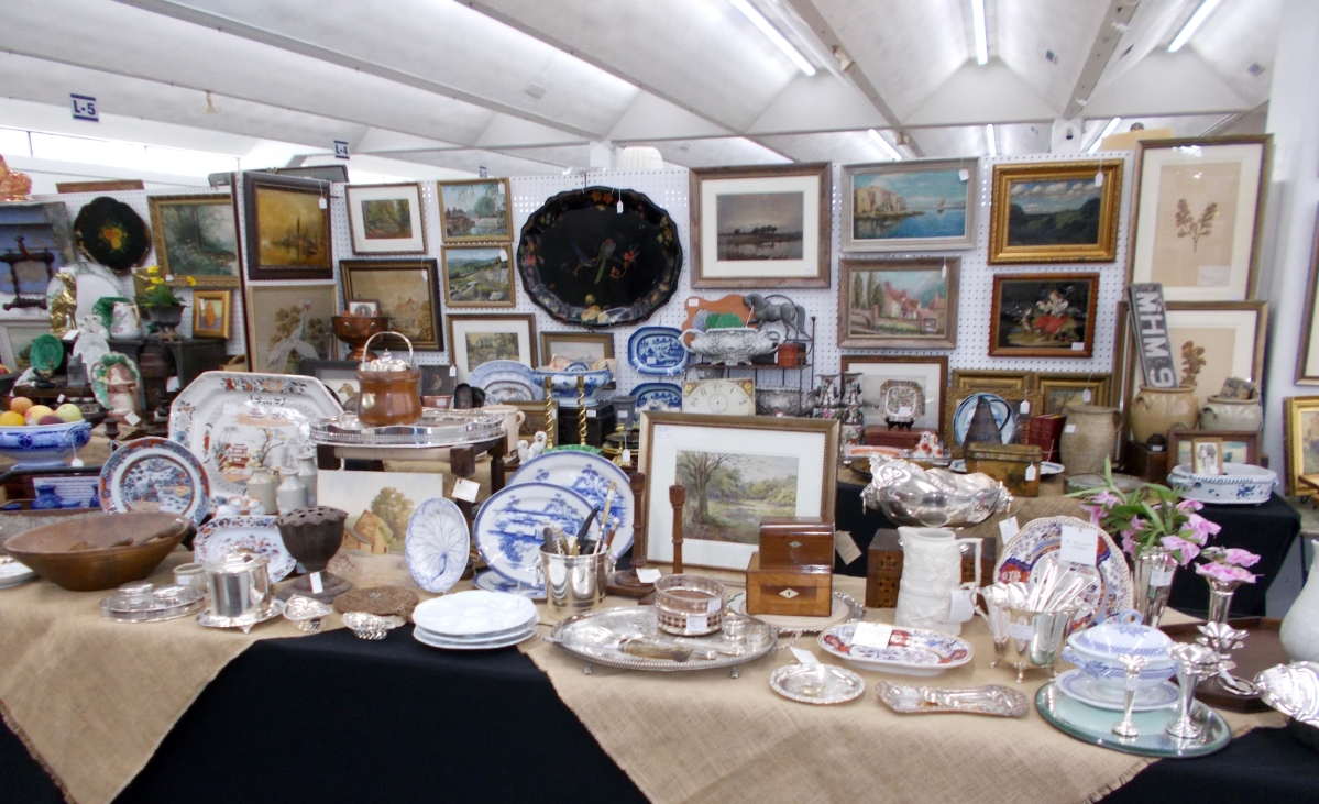 Scott Antique Market In Atlanta Kicks Off A New Sales SeasonAntiques