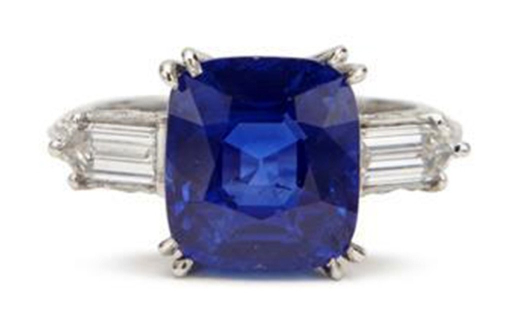 The day’s highest price, $164,700, well above the estimate, was paid for this platinum Kashmir sapphire and diamond ring. The sapphire weighed 6.49 carats. It was accompanied by an AGL report stating that the sapphire was Kashmir with no gemological evidence of heat.