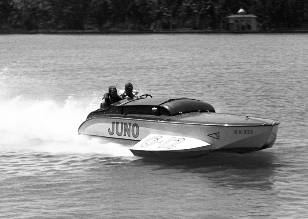 Starboard bow view of hydroplane racer “Juno” #G12, piloted by Jack Rutherford, underway during the 25th annual Biscayne Bay Regatta in Miami, Fla. Photographed by Rosenfeld and Sons 1938. Credit: Mystic Seaport Museum, Rosenfeld Collection.