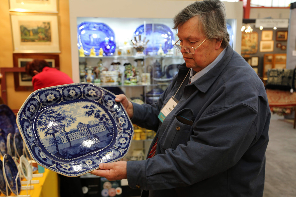 At the 2019 Chester County Antiques Show, Bill Kurau held up a Staffordshire Pennsylvania Hospital platter by John & William Ridgway, made as part of the firm’s “Beauties of America” series.