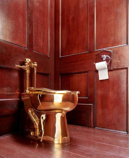 Gold toilet worth over Rs 8 crore stolen from Winston Churchill's