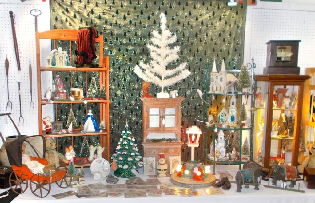 Christmas was a common theme for many of the exhibitors, offering decorations from 100 or more years ago.