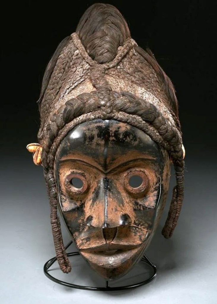 The top African work was found in this Dan Peoples mask from the Ivory Coast, Twentieth Century, which sold for $18,750. It was deacessioned from the Newark Museum to benefit future acquisitions. Millea said they saw international bidding from Denmark, France and Belgium pushing many of the pieces from this collection in the sale.