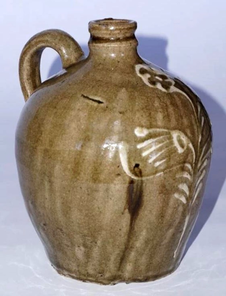 The sale’s top lot was this southern alkaline glazed stoneware jug, 7½ inches tall, that was attributed to Edgefield potter Colin Rhodes. It sold for $6,000. The consignor said it had been in their family for more than a century.