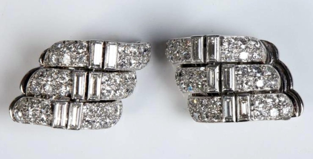 The top price of the sale was $13,420, paid for this circa 1930 pair of signed Cartier platinum and diamond geometric design earrings with approximately 4.0-4.5 carats of diamonds. The earrings had been from the Annapolis, Md., estate of Alexandra McCain Morgan and Henry Sturgis Morgan Jr. A trade buyer won the lot ($2/4,000).