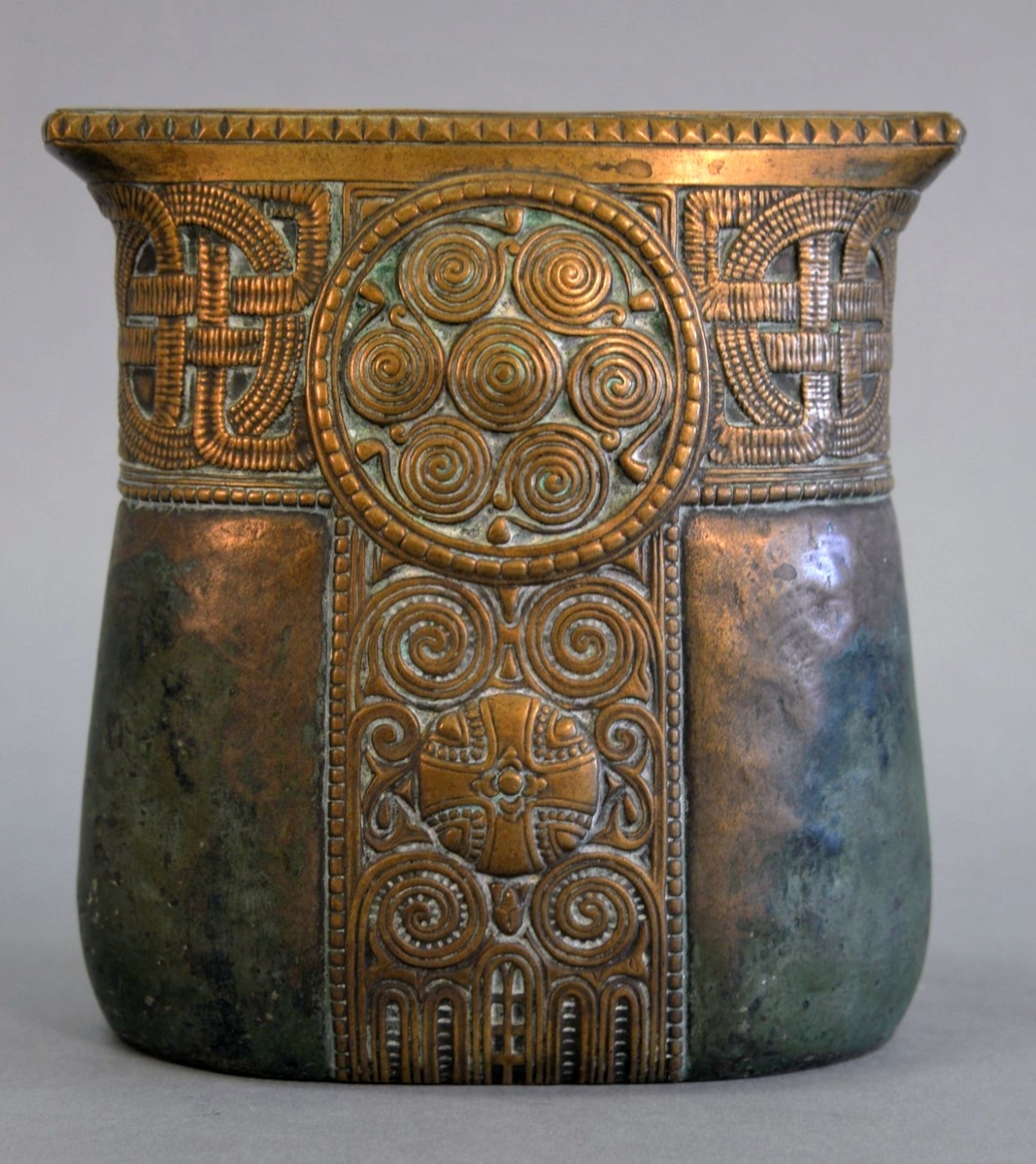 Gustav Gurschner Art Deco bronze vase, stamped “Made in Austria” was the top lot and sold for $6,350.