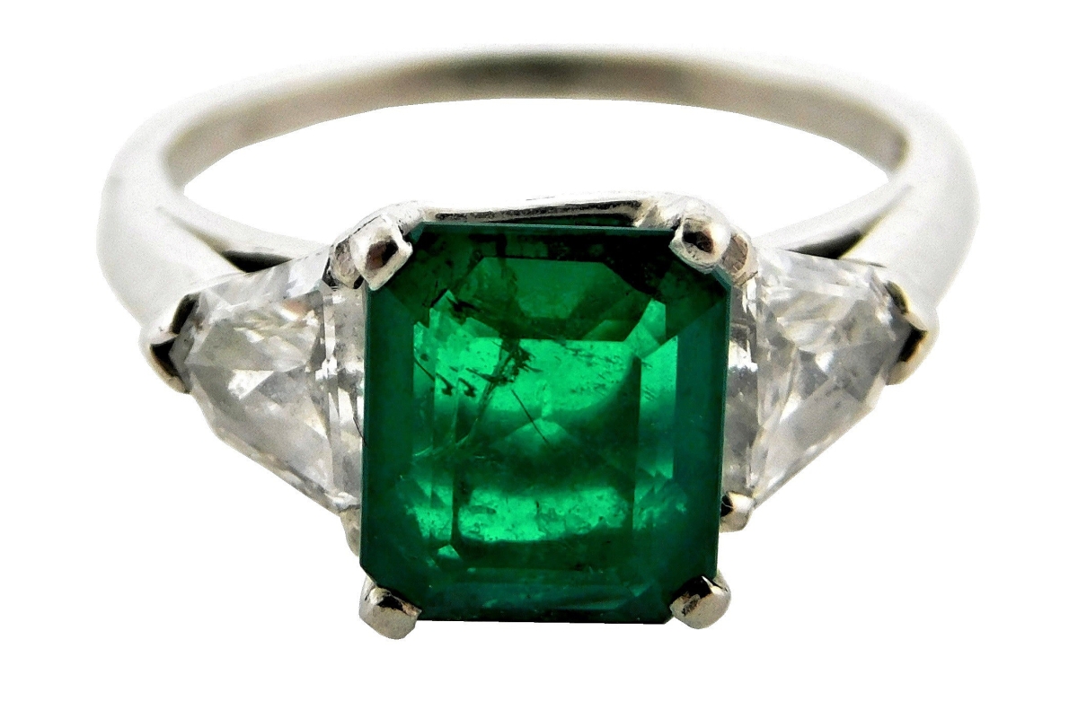 This platinum, emerald and diamond ring from the estate of a woman who had a home in Paris as well as in Connecticut was the top lot of the sale and finished at $3,250.